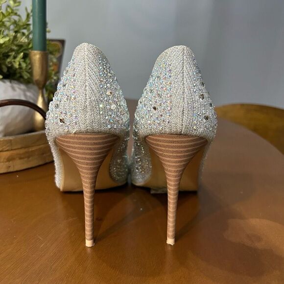 Forever 21 rhinestone studded 4” heels pointed toe size 8.5 - Picture 2 of 7